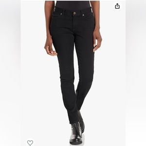 CARHARTT Slim Fit Skinny Leg black jeans. Size 6 Tall. EUC.